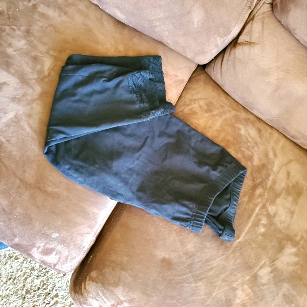 Black Lace Trim Leggings